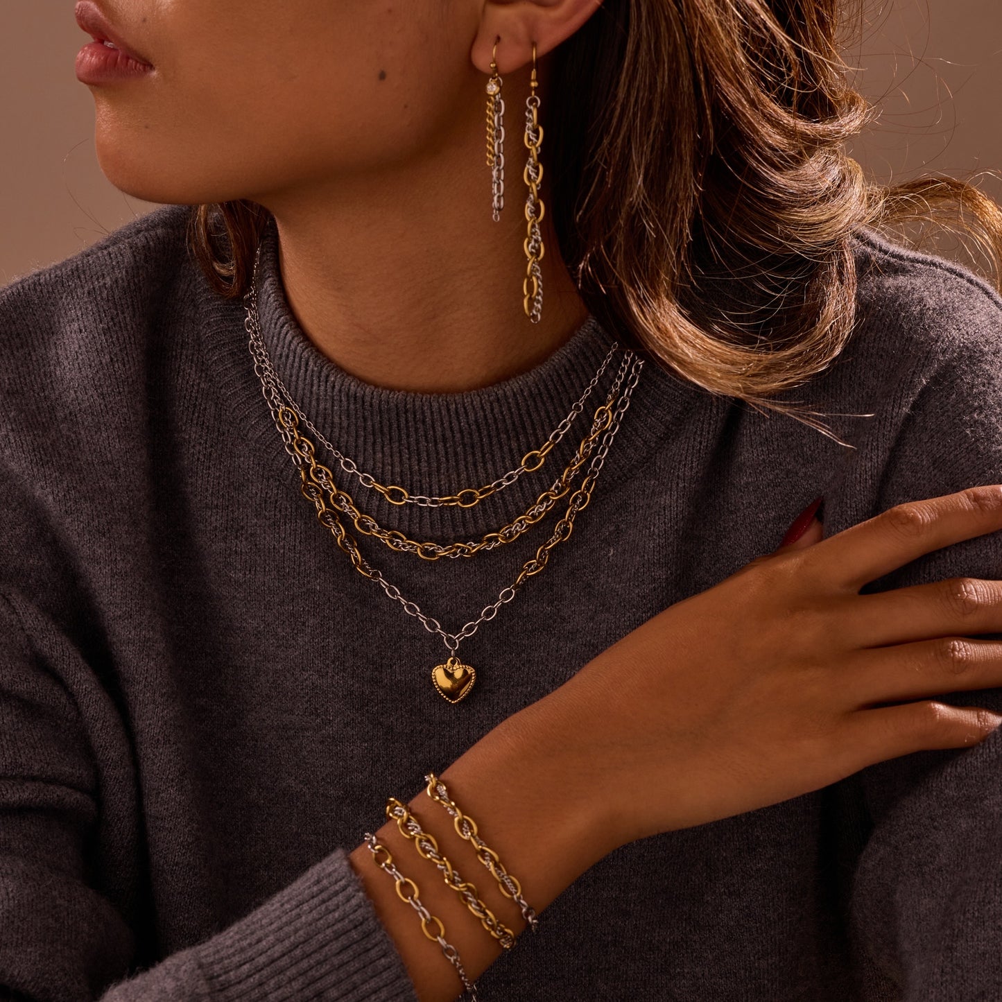 Collar Eslabones Entrelazados Bicolor en Acero Inoxidable – Plata y Dorado
