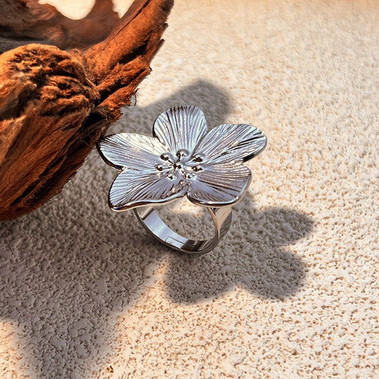 Sortija plata flor grande