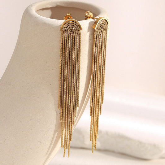 Aretes Largos Dorados con Flecos de Cadenas Elegantes