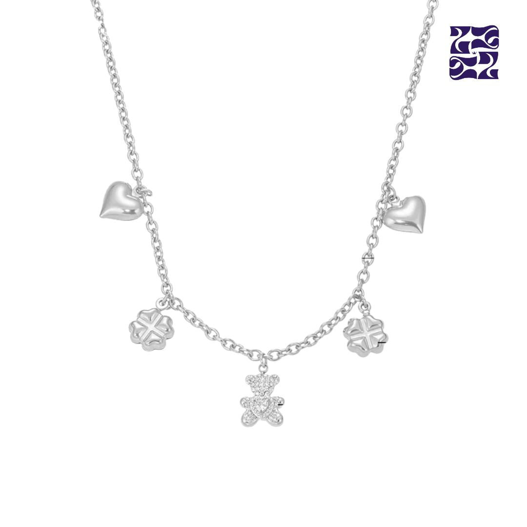 Collar con Dijes de Osito, Corazón y Trébol – Oro y Plata